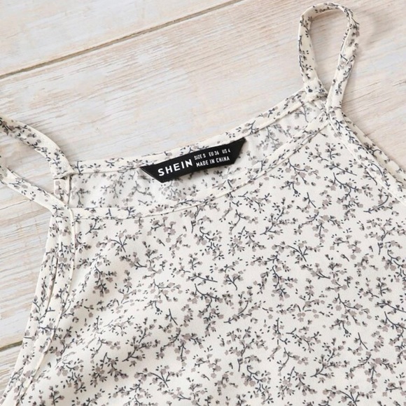 Drawstring side floral top - Picture 3 of 4